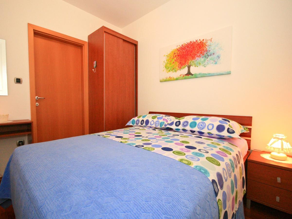 Apartments Lovorka Baška Esterno foto