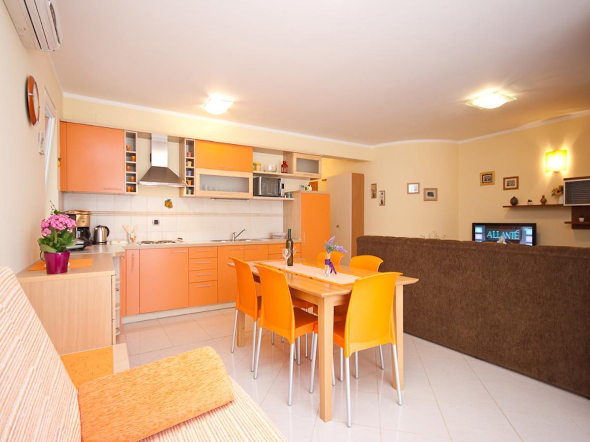 Apartments Lovorka Baška Esterno foto